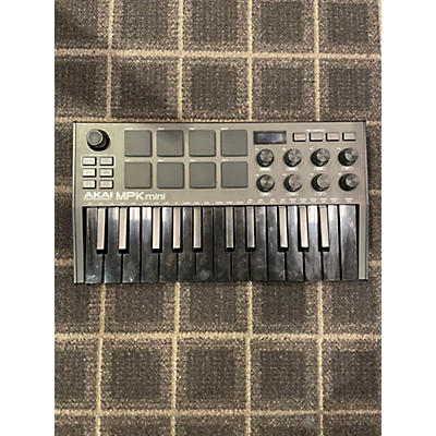 Akai Professional MPK Mini MIDI Controller