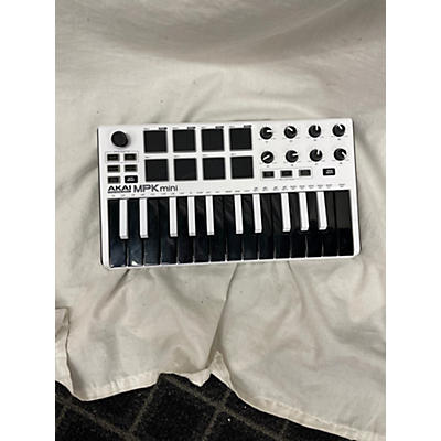 Akai Professional MPK Mini MIDI Controller