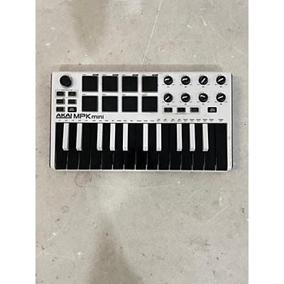 Akai Professional MPK Mini MIDI Controller