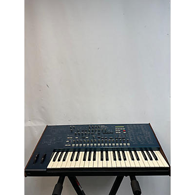 KORG MS2000 Synthesizer