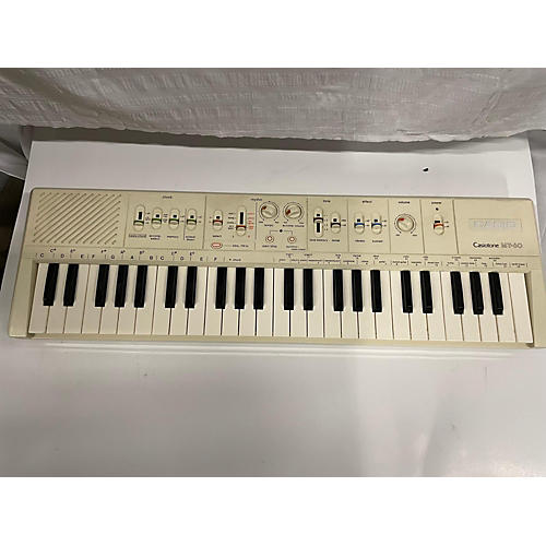 Casio MT60 Casiotone Synthesizer Musician