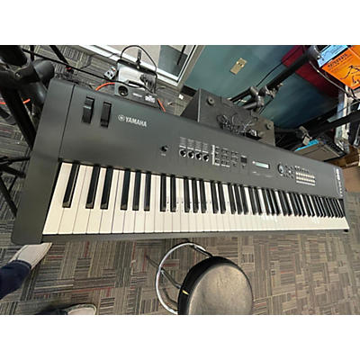 Yamaha MX88BK Synthesizer