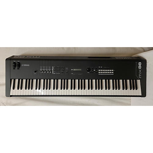 Yamaha MX88BK Synthesizer