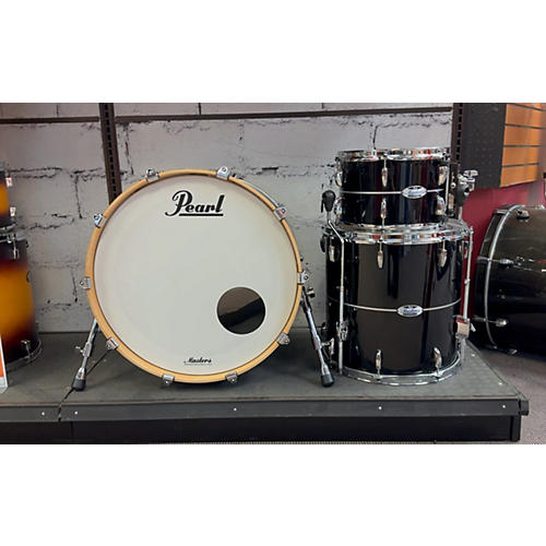 Pearl Masters Maple Complete Drum Kit Black Gloss with White Center Stripe