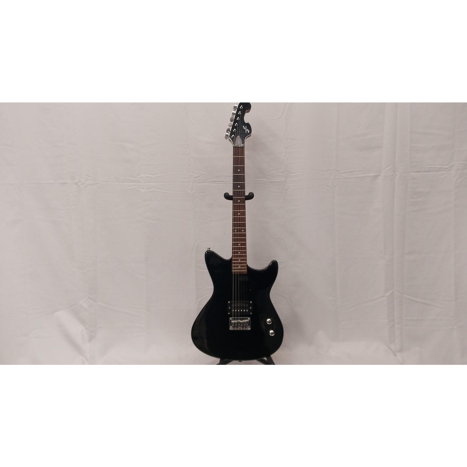 Used First Act Me431 Solid Body Electric Guitar Black Musician's Friend