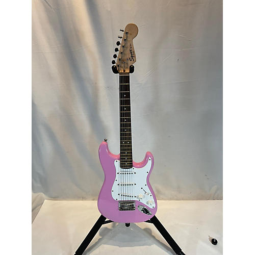 Squier Mini Affinity Stratocaster Electric Guitar Pink