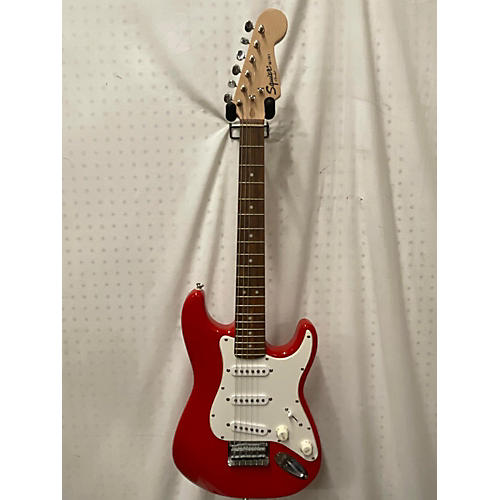 Squier Mini Affinity Stratocaster Electric Guitar Candy Apple Red