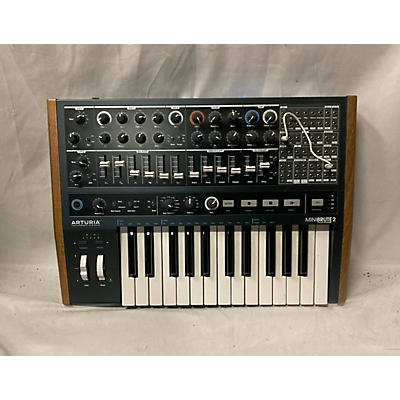 Arturia Minibrute 2 Synthesizer