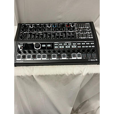 Arturia Minibrute 2S Synthesizer