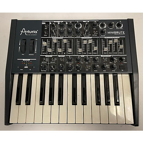 Arturia Minibrute Synthesizer