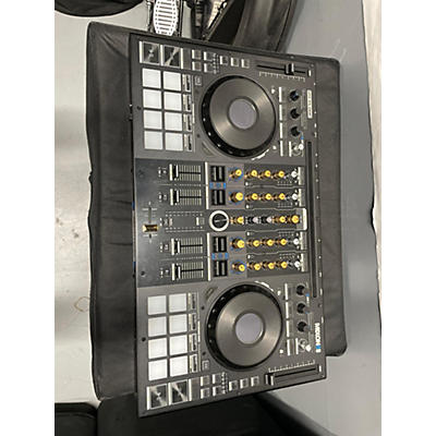 Reloop Mixon 8 Pro DJ Controller