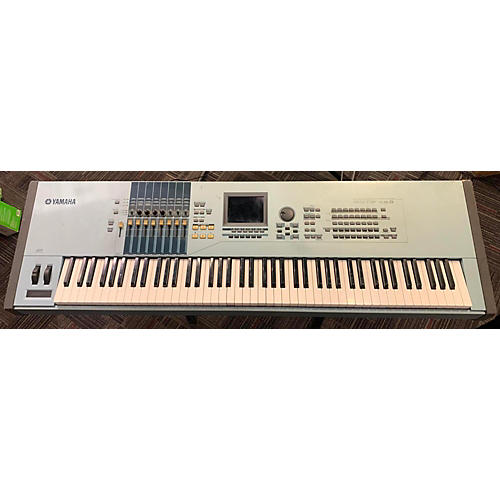 Motif XS8 88 Key Keyboard Workstation
