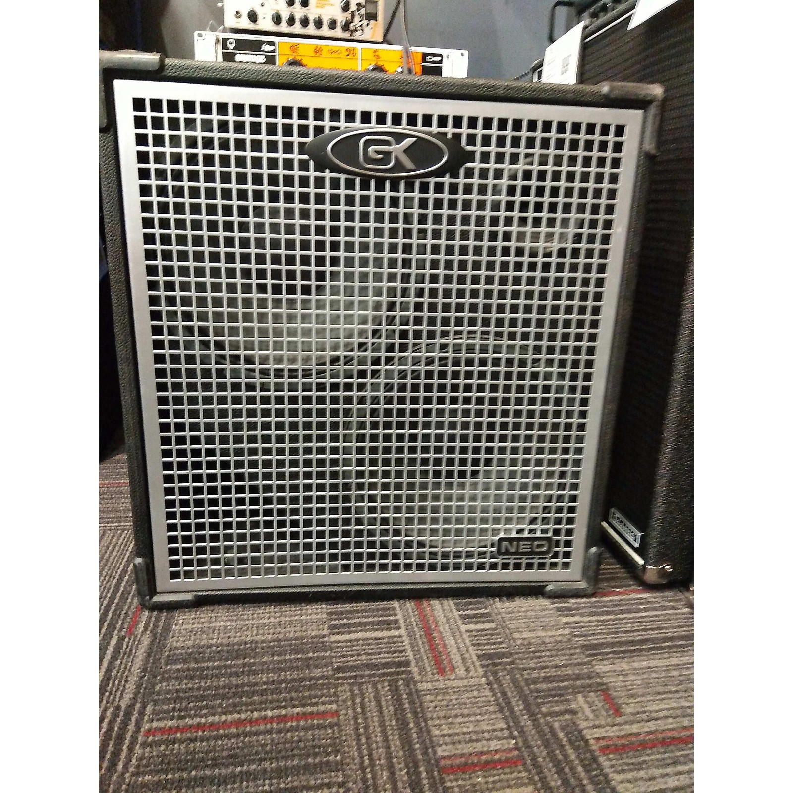 2 bass cabinet