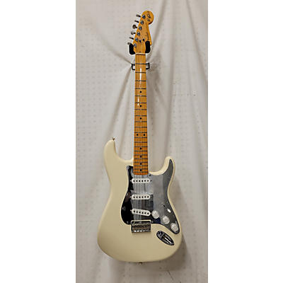 Fender Nile Rodgers Hitmaker Stratocaster Solid Body Electric Guitar