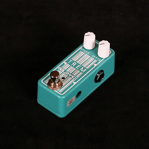 Omicron Series Tremolo Guitar Effects Pedal