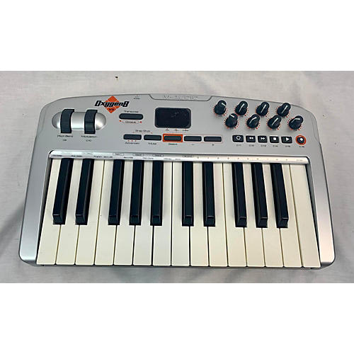 Oxygen 8 V2 25 Key MIDI Controller