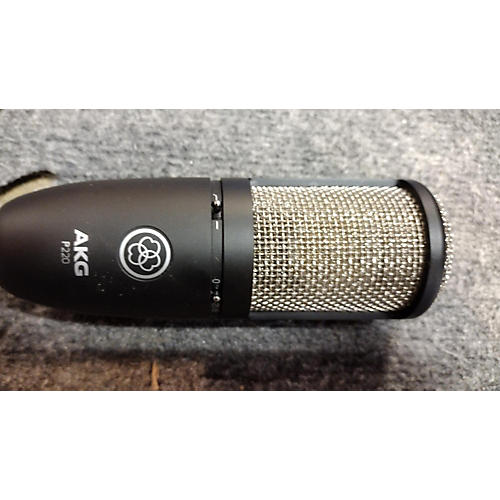 AKG P220-