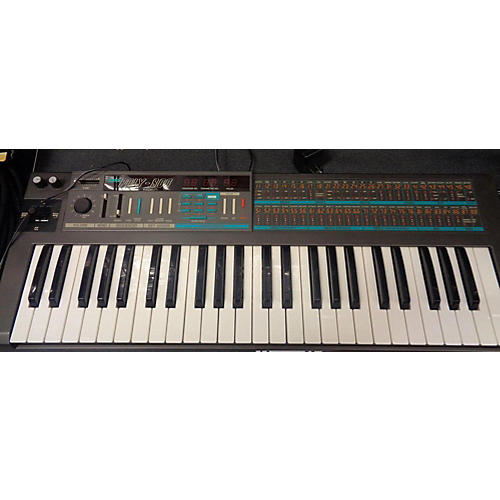 Korg POLY-800 Synthesizer