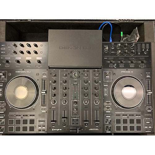 PRIME 4 DJ Controller