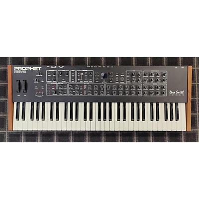 Dave Smith Instruments PROPHET REV2 Synthesizer