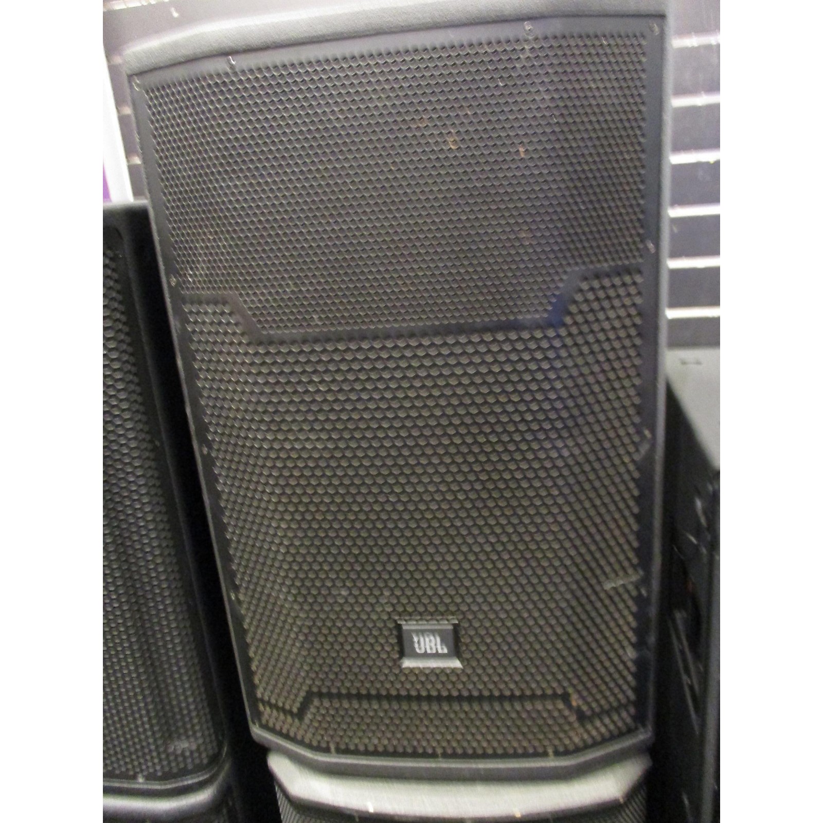 Used JBL PRX715 Powered Speaker Musician's Friend