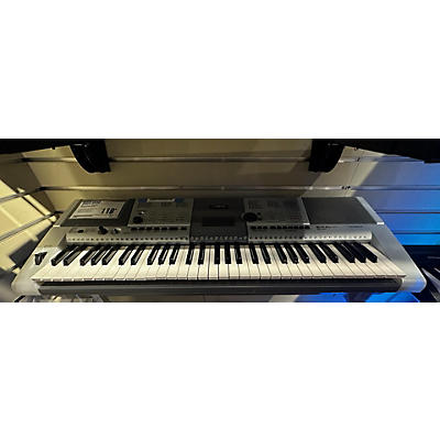 Yamaha PSR-E403 Portable Keyboard
