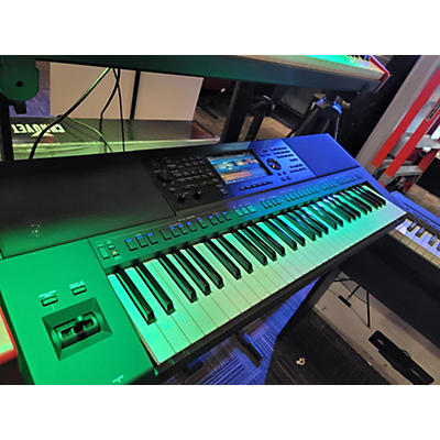 Yamaha PSRSX700 61 Key Arranger Keyboard