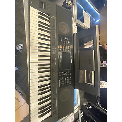 Yamaha PSRSX900 61 Key Keyboard Workstation