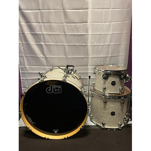 DW Performance Series Drum Kit white marine