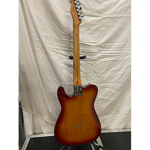 Fender Player Plus Nashville Telecaster Solid Body Electric Guitar Sienna Sunburst