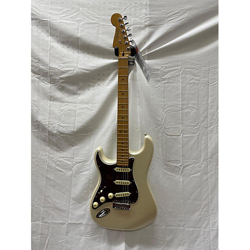 Fender Player Plus Stratocaster Left-Handed Solid Body Electric Guitar Olympic Pearl