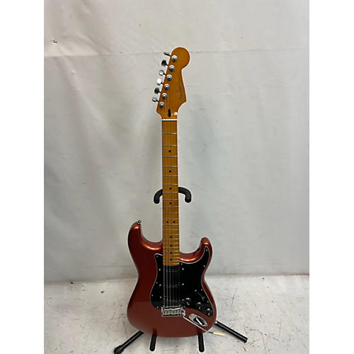 Fender Player Plus Stratocaster Solid Body Electric Guitar Vintage Candy Apple