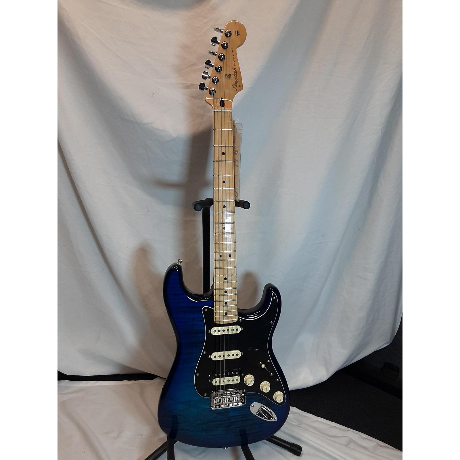 fender stratocaster hss blue burst