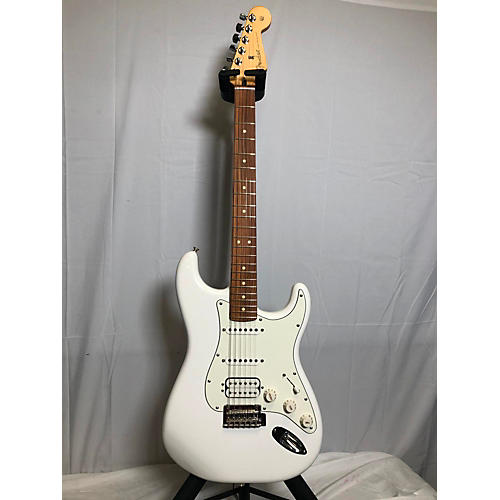 Fender Player Stratocaster HSS Solid Body Electric Guitar Alpine White