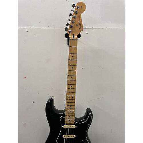 Fender Player Stratocaster Solid Body Electric Guitar Black