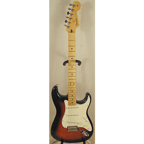 Fender Player Stratocaster Solid Body Electric Guitar 3 Tone Sunburst
