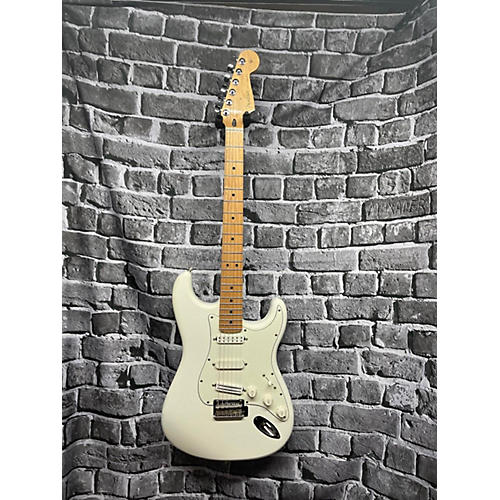 Fender Player Stratocaster Solid Body Electric Guitar Polar White