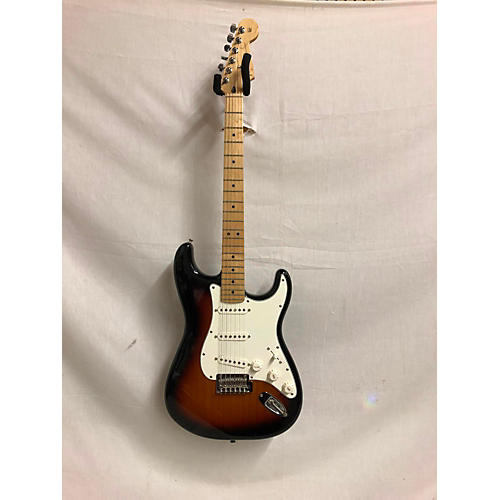 Fender Player Stratocaster Solid Body Electric Guitar Sunburst