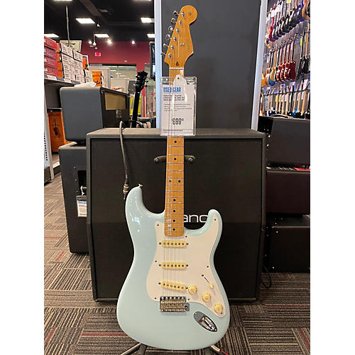 Fender Player Stratocaster Solid Body Electric Guitar Sonic Blue
