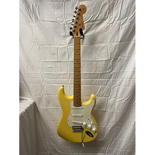 Fender Player Stratocaster Solid Body Electric Guitar Yellow