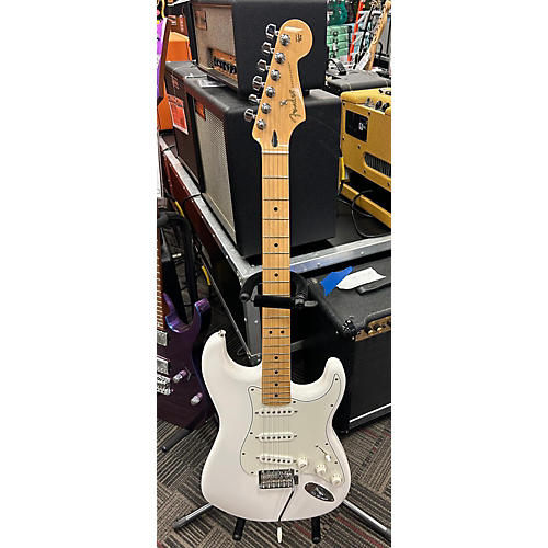 Fender Player Stratocaster Solid Body Electric Guitar Polar White