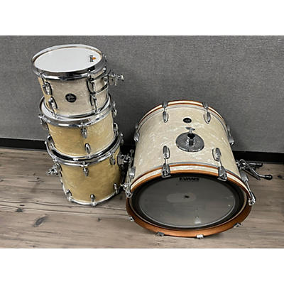 Gretsch Drums Renown Drum Kit