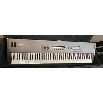 Yamaha S80 Keyboard Workstation