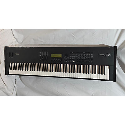 Yamaha S90 Synthesizer