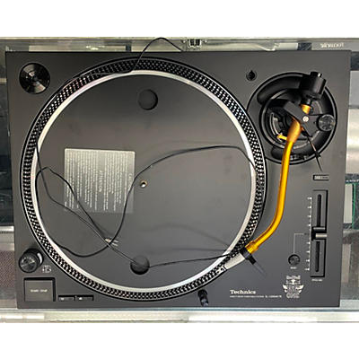 Technics SL1200 Turntable