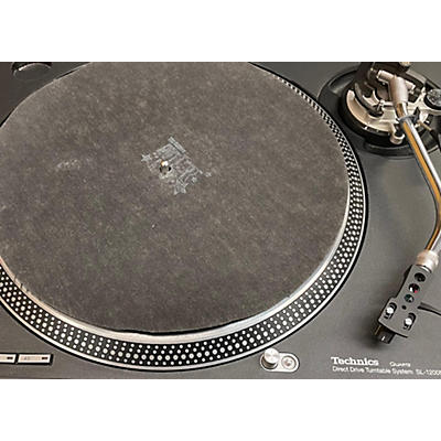 Technics SL1200MK2 Turntable