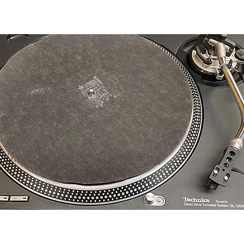 Technics SL1200MK2 Turntable