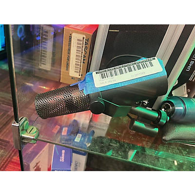 Shure SM7B Dynamic Microphone