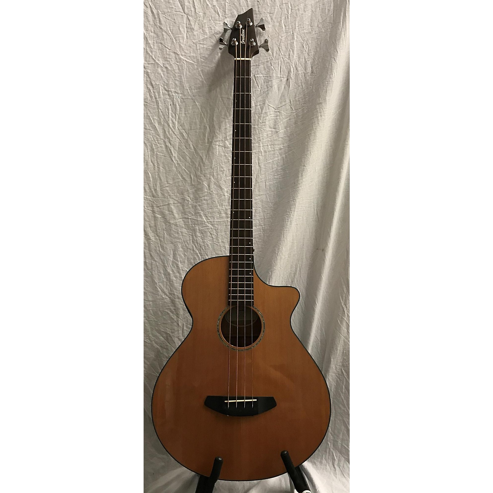 Used Breedlove Solo Bass Acoustic Bass Guitar Natural Musician S Friend