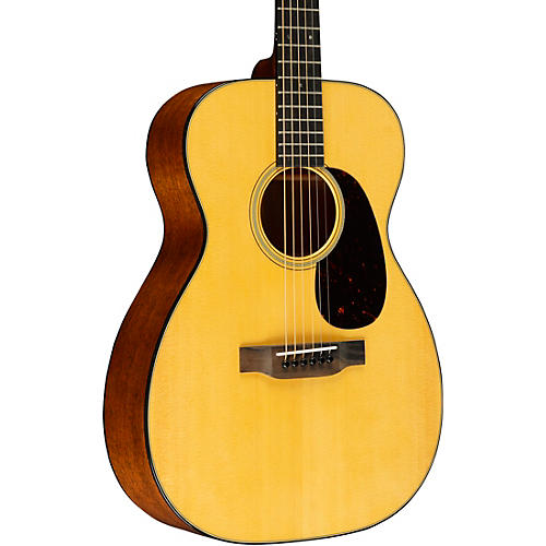 Martin Standard Series 00-18 Grand Concert Acoustic Guitar Natural